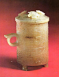 【收藏马未都】点醒韩昭侯的“卮杯”长啥样？ : 卮（zhī），是战汉时期出现的一种酒具。汉代 玉夔凤纹卮
