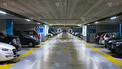 大型多层地下停车场