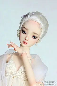 #BJD假发# #EnchantedDoll# ，现接少量六分或特体假发制作（特别感兴趣的另算）。材料为进口马海毛。原料贵制作费时价格不白菜，私信询问。关注转发并@ 三个圈娃好友，2月17号通过@微博抽奖平台 抽一名免费假发定做名额（限娃圈限六分小头或者特体）。抽到僵尸号圈外重抽。 ​​​​