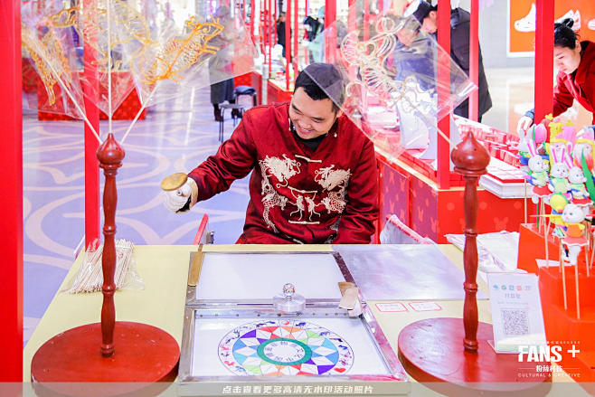 LCM旭辉广场IP展市集市集，更多高清无...