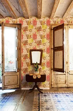 有着梦幻插画壁纸的混搭两居室