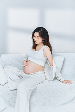 小林酱丶采集到素材-孕妇