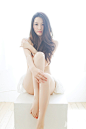 美女全裸纯白写真
