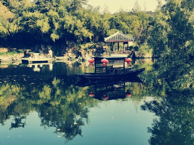 心中住着一个古镇梦，叫江南水乡。 ​​​...