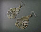 Spiral Labyrinth, Wire Wrapped Brass Earrings - Drool... *?* but won't long hair get entangled? :s (Sbav... *?* ma non si impiglieranno nei capelli lunghi? :s ): @北坤人素材