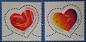 法国邮政于1999年2月8日，为了更多年轻集邮爱好者的喜爱，发行了两枚心形的情人节邮票，“bonne fête 美好的节日”和“je t’aime 我爱你”也许是人们出于对美好事物的共赏，即使不是集邮爱好者，也会买上几枚，或贴信使用，或者夹在书里珍藏，使得这种邮票越来越销。