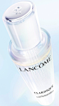 More than an essence, a Double Clarity Treatment. Witness dramatic skin clarity week after week with the Lancôme Clarifique Dual Treatment Essence. Inspired by derma-peeling, the enhanced formula clarifies the skin tone and effectively treats the skin tex