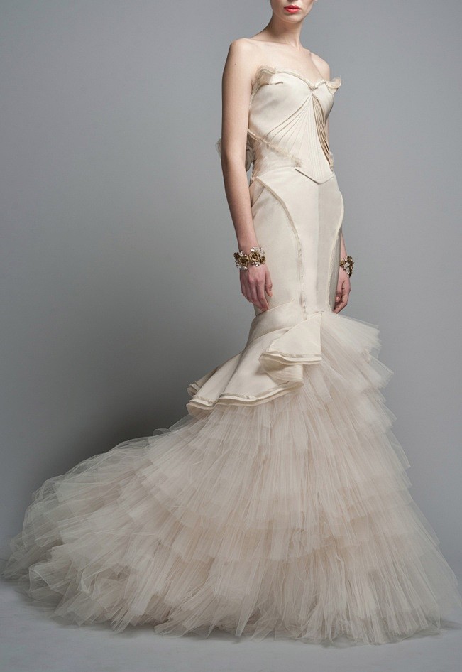ruffled gown / zac p...