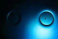 蓝色抽象丰富多彩的背景泡沫的肥皂与泡泡油水混合物水波水纹油水彩油画肌理水彩油画艺术水彩金色水滴花生油植物油818A3843 – 饿狐背景网站-微距高清设计素材免费图片下载海报壁纸摄影背景素材，背景图，背景墙，背景板，背景图片，背景纹理，背景板设计，背景材质，背景大图