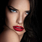 color-sensational-lipstick-adriana-lima-beautyimage-1x1