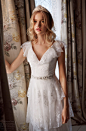 MiaMia 2014全新「Rhapsody」婚纱系列-婚杂志-晒甜蜜http://stm.huanq.com/album.php?action=show&id=908