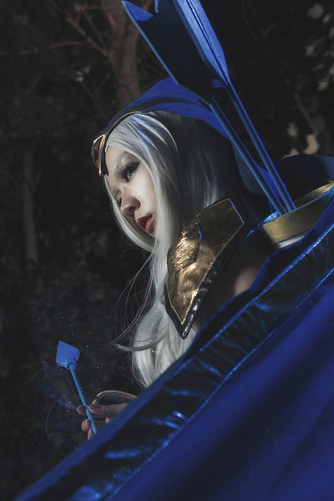 英雄联盟寒冰射手艾希cosplay半次元第一中文cos绘画小说社区