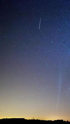 「高清壁纸」仰望璀璨星空，就像夜里无尽的梦～