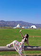 来见一次内蒙蓝️这里是宫崎骏的夏天#内蒙古 #呼和浩特 #草原拍照 #敕勒川草原 #内蒙古草原 #拍照姿势 #ootd - 小红书
