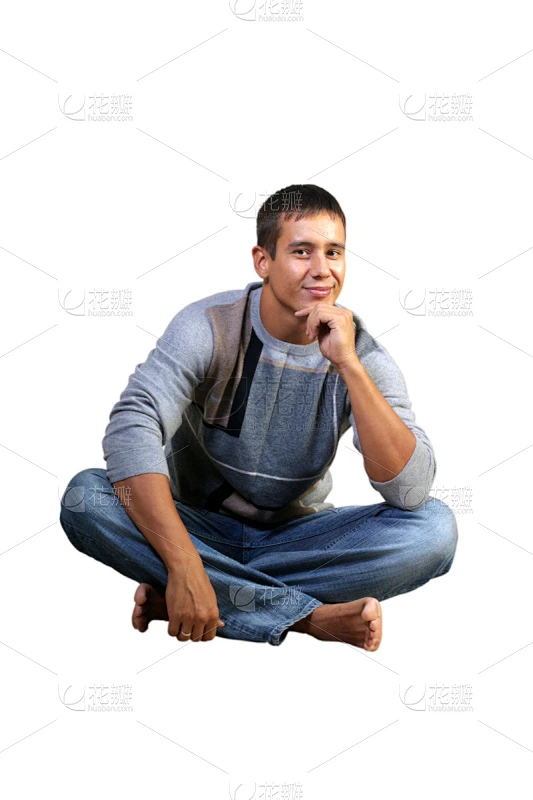 青年男人,垂直画幅,正面视角,褐色,美人,男性,仅男人,仅成年人,前景聚焦,坐素材-花瓣网