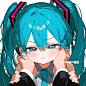 捏捏初音的小脸