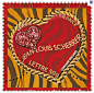 法国2006年情人节邮票－－让.路易.雪莱JEAN-LOUIS SCHERRER
2006年，荣登情人节邮票及的则是巴黎贵妇名媛们钟爱的高级女装“让·路易·雪莱”。由艺术总监斯特凡娜·罗兰(Stéphane Rolland)亲自绘制的“让·路易·雪莱之心”，充满了浓郁的艺术气息，这已经不单单是邮票，而是精美绝伦的艺术品了。该系列邮票除继续推广一款法国时装名牌让-路易·雪莱外，在邮票的设计上也别具一格，心形邮票之一是用棱镜分解出七色光芒的一颗大心，其中包含了许许多多颗小心。另一心形邮票是以斑马条纹为背景，心