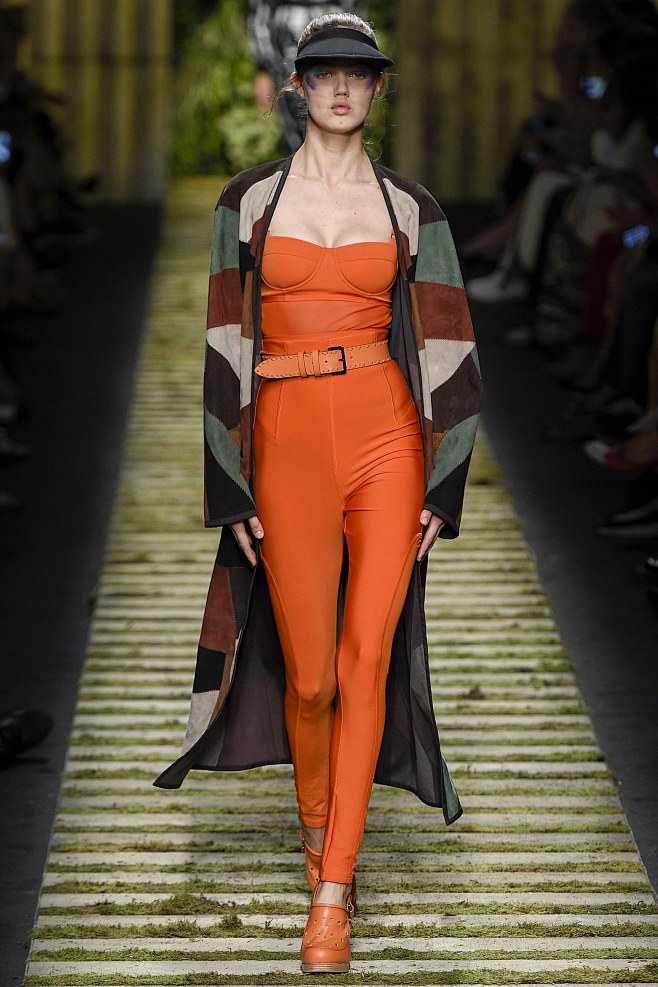 Max Mara，Lindsey Wix...