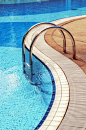 蓝色,游泳池,台阶,垂直画幅,水,酒店游泳池,易接近性,无人,湿,在边上