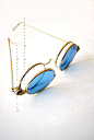 [你所未知的眼镜品牌-STEAMPUNK] Made to Order- Round Steampunk Sunglasses - Personalized Eyewear“我认为维多利亚式奇幻将大有所为”，杰特尔（K.W. Jeter）在1987年的《轨迹》杂志（Locus Magazine）上写到，"只要我们能够想出一种适合的集合规范……一些建立在与那个时代相适应的技术的基础上的事物--或许可以把它称作'蒸汽朋克' （Steampunks）蒸汽朋克，它的意义在于题材的风格......