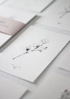 ◉◉【微信公众号：xinwei-1991】整理分享 @辛未设计 ⇦点击了解更多 。名片设计品牌设计vi设计排版设计中文名片设计中式名片设计简约名片设计简单名片设计文艺名片设计日式名片设计日本名片设计高端名片设计餐饮名片设计花店名片设计企业名片设计地产名片设计。 (4309).jpg