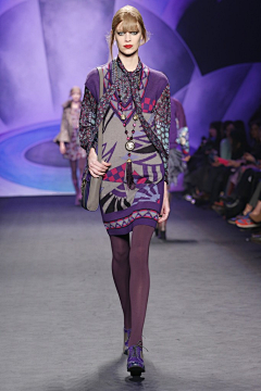 lneekaa采集到Anna Sui RTW Fall 2014