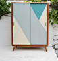 Grande armoire graphique  Années 60   Portes coulissantes & pieds compas