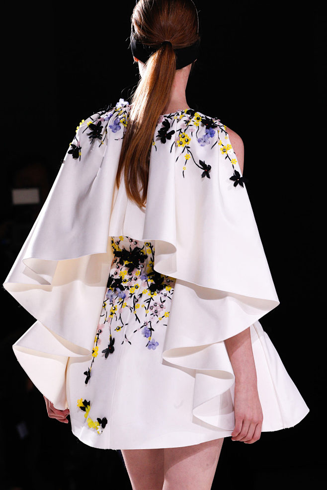 Giambattista Valli S...