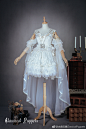#LolitaFashion# #图透# 
珍珠、羽毛、花朵、罩纱、拖尾……
华丽的舞裙，用细节来点缀。
#奥杰塔# 系列将于3月2日晚8点开启预约啦！ ​​​​