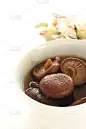 亚洲烹饪食材，日本香菇泡水