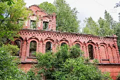 古代修道院的拱形拱顶。