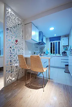 小户型60平方米二室二厅现代简约风格家庭厨房吧台整体橱柜装修效果图