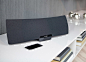 Logitech UE Air Speaker，被罗技收购后，深耕音频技术的UE旗下的民用消费品也丰富起来了，这款Air Speaker通过苹果的Air Play技术，无线播放你的iOS设备或是Mac上的音乐，用户能够以实现最佳听觉和视觉需求为导向来布置设备，不再受音频线的羁绊。