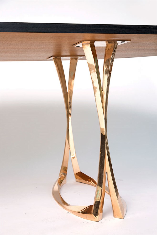 Dining Table | Valer...
