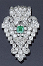 Cartier London Art Deco Diamond Emerald Clip by Clive Kandel, via Flickr@北坤人素材