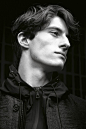 L'Officiel Hommes Italia Fall/Winter 2014 "Untitled 5/9" 哟～Toni开始拍片咯