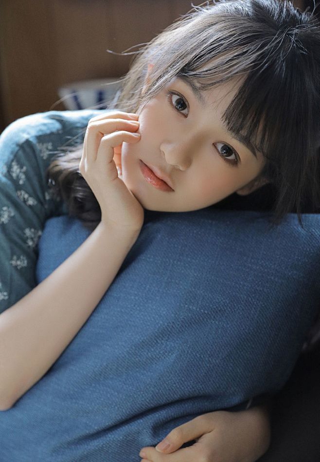 红扑扑的漂亮小脸蛋粉嫩甜美纯真女生清新治愈私房写真图片套图3