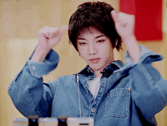 丁与丁丁采集到Z.华晨宇 ❤️  GIF