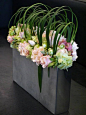 Flower arrangement: 