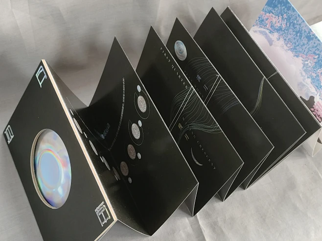 书籍装帧设计～封面镂空经折装～内页精品纸-4