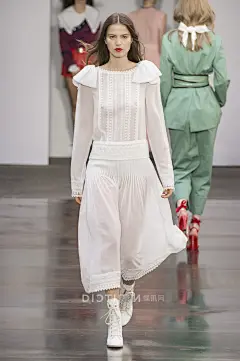 T台趋势 - 蝶讯服装网