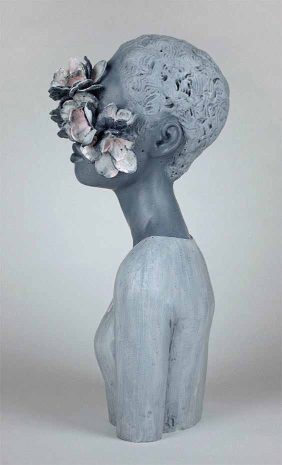 Sculptor & Artist: G...