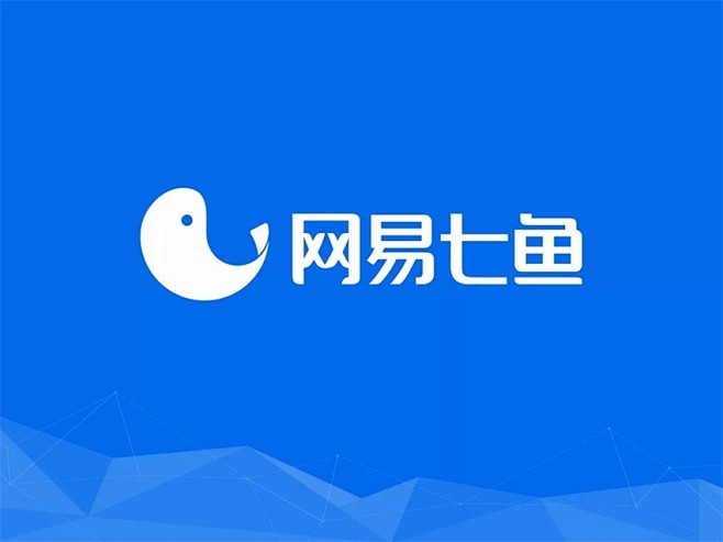 辅助图形，选定三角形后，有线（描边）与面...