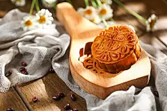 Chinese mid autumn festival moon cakeChinese mid autumn festival rose moon cake