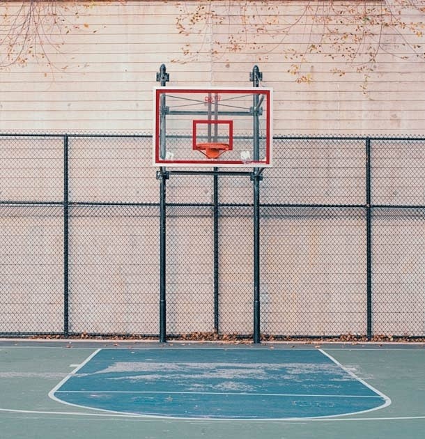 franckbohbot孤独的篮球场风光摄影cnu视觉联盟