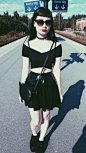 Awesome goth girl. I miss the cool alternative styles from the 90s and 80s.