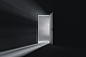 Puerta abierta con luz desde el interior | Foto Premium