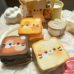 鹿里Derlity采集到捏捏乐/慢回弹/挂件/萌宠/食物