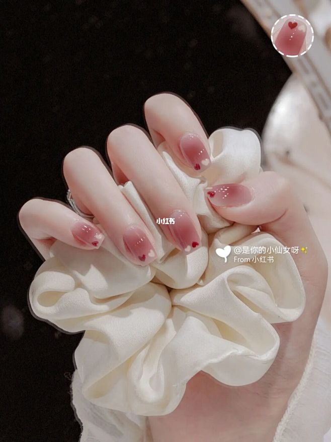 腮红美甲❤️温柔粉透色少女心爱心美甲 :...