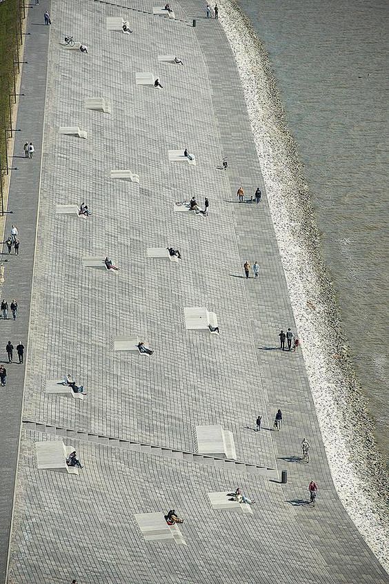 Willy Brandt Platz, ...